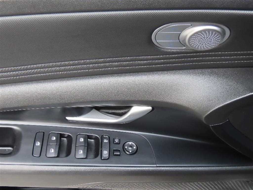 HYUNDAI Avante - Vista 12