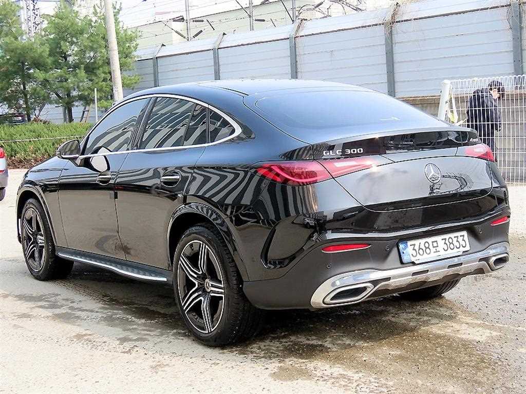 Mercedes Benz GLC Class - Vista 3