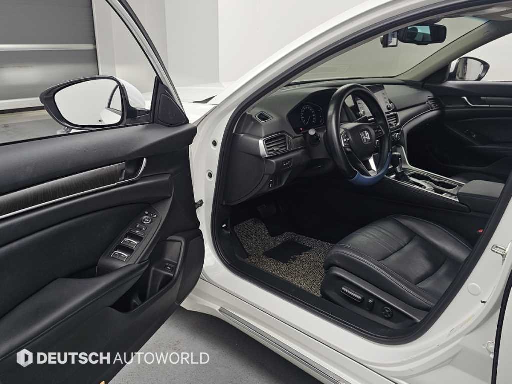 Honda Accord - Vista 11