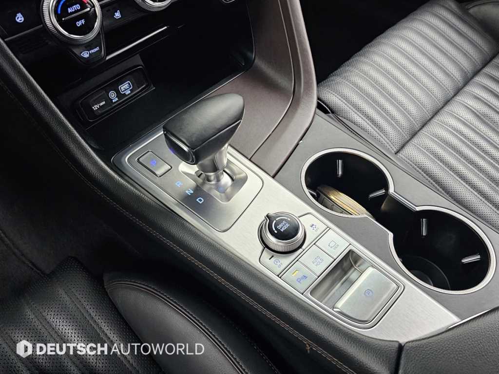 Genesis G70 - Vista 9