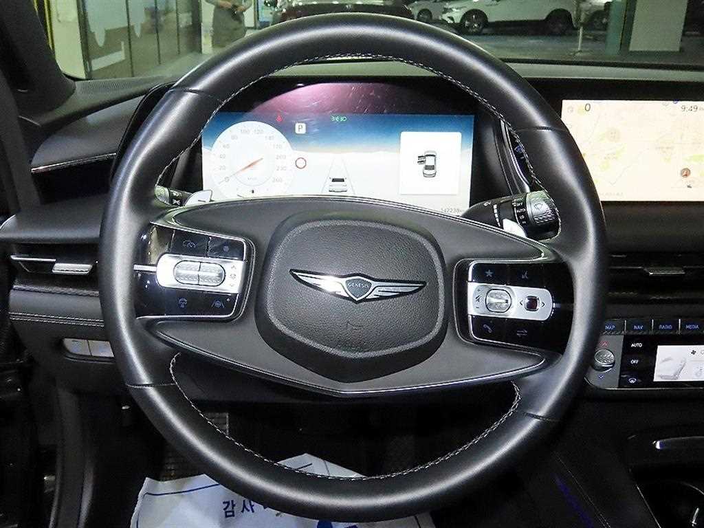 Genesis G90 - Vista 8