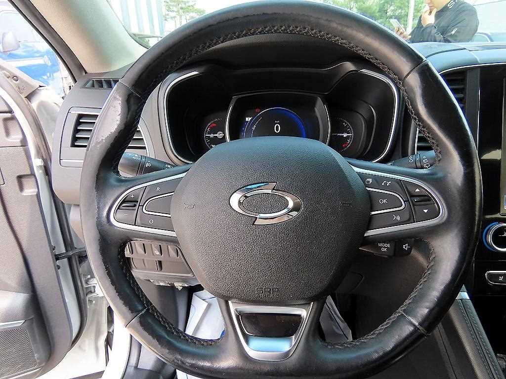 SAMSUNG QM6 - Vista 8