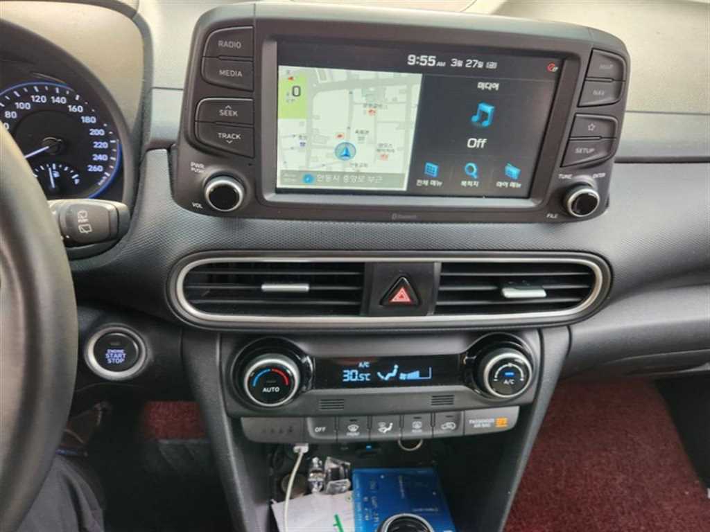 HYUNDAI Kona - Vista 5