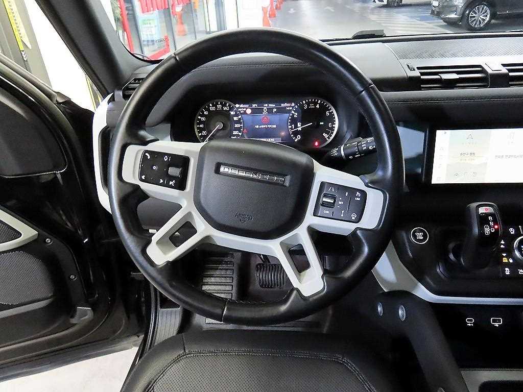 Land Rover Defender - Vista 8