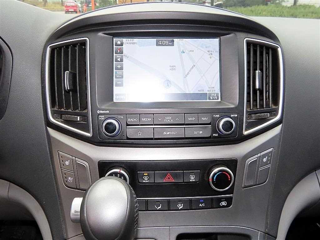 HYUNDAI Starex 2019 Gris - Importación desde Corea - HF Imports Iquique - Foto 13