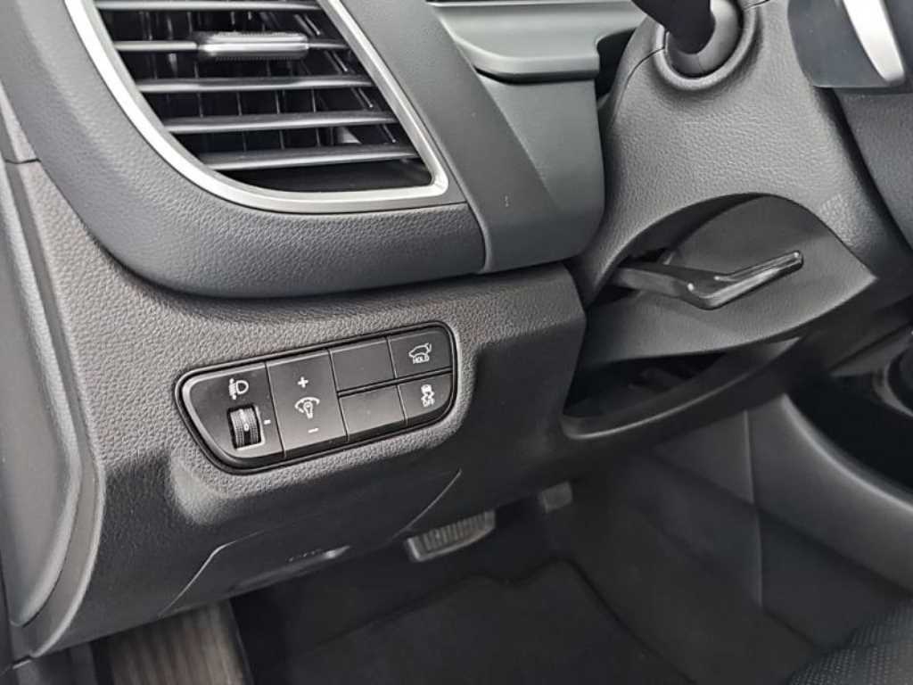 KIA Seltos - Vista 8