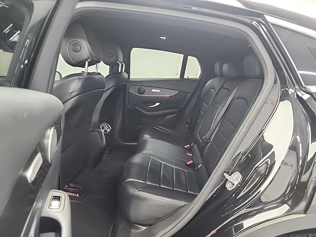 Mercedes Benz GLC Class - Vista 12