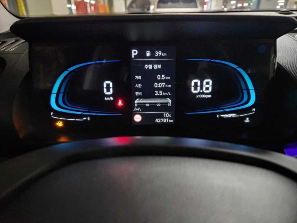 HYUNDAI Casper - Vista 9