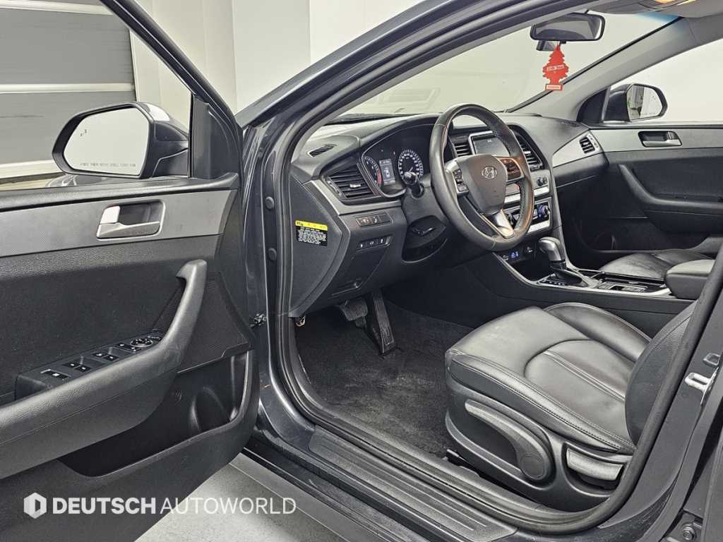 HYUNDAI Sonata - Vista 11