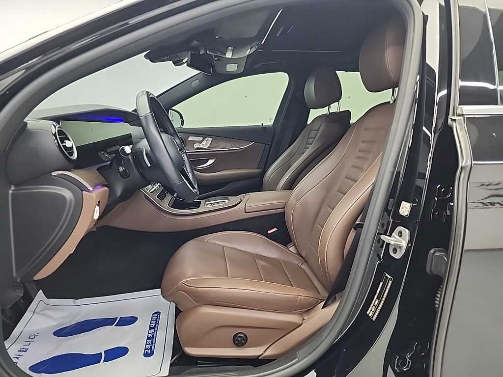 Mercedes Benz E class - Vista 11