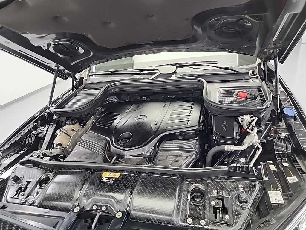 Mercedes Benz GLE Class - Vista 5