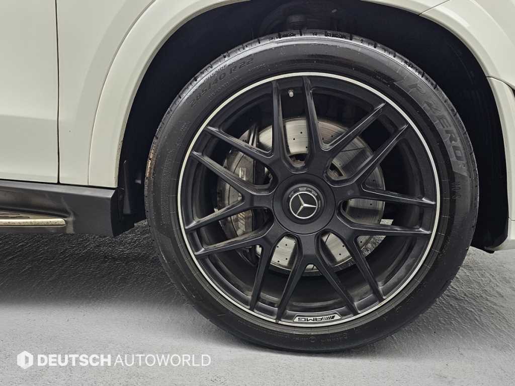 Mercedes Benz GLE Class - Vista 5