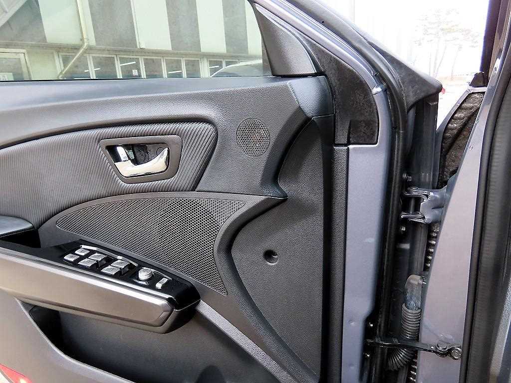 Ssangyong Tivoli - Vista 12