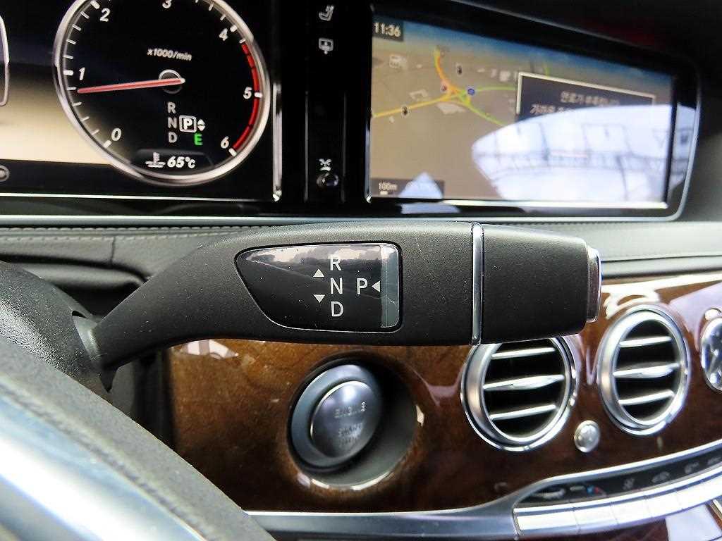 Mercedes Benz S Class - Vista 10