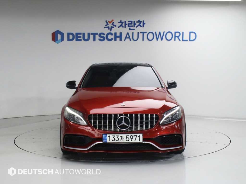 Mercedes Benz C Class - Vista 4