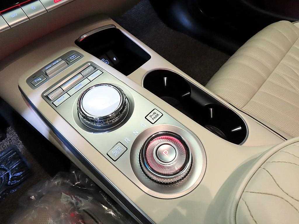 Genesis GV70 - Vista 12