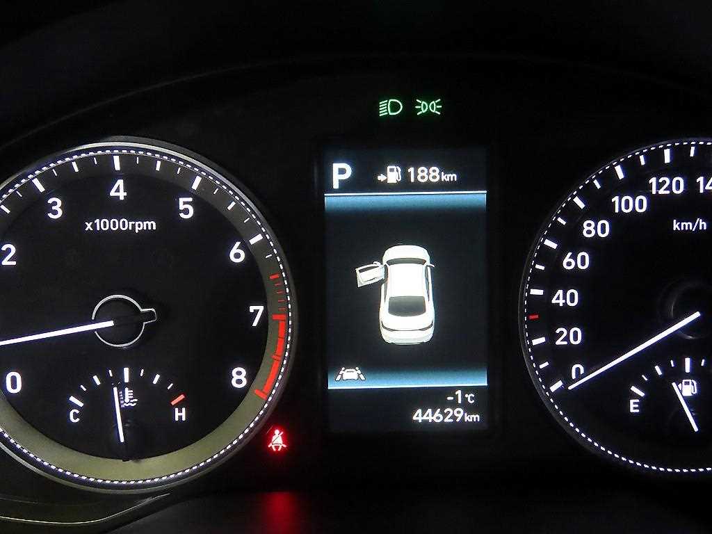 HYUNDAI Grandeur - Vista 9