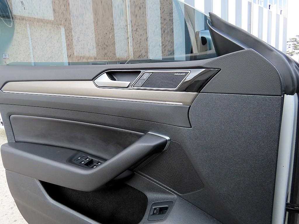 Volkswagen Arteon - Vista 12