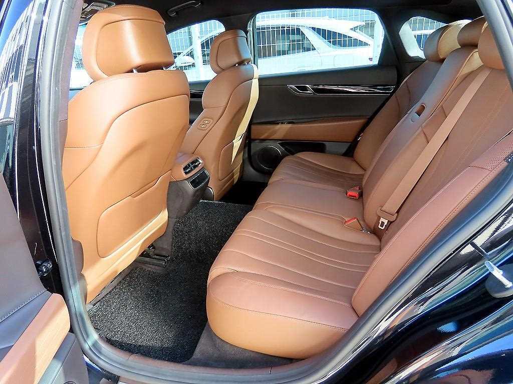 Genesis G80 - Vista 6