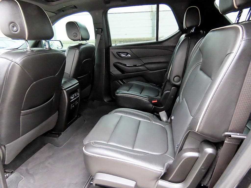 Chevrolet Travers - Vista 6