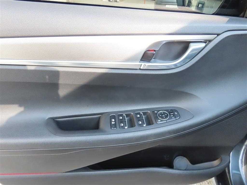 HYUNDAI Grandeur - Vista 7