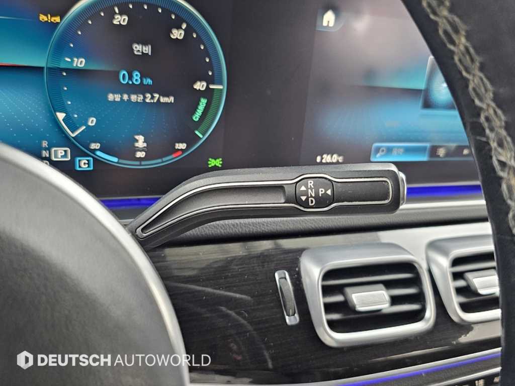 Mercedes Benz GLE Class - Vista 9