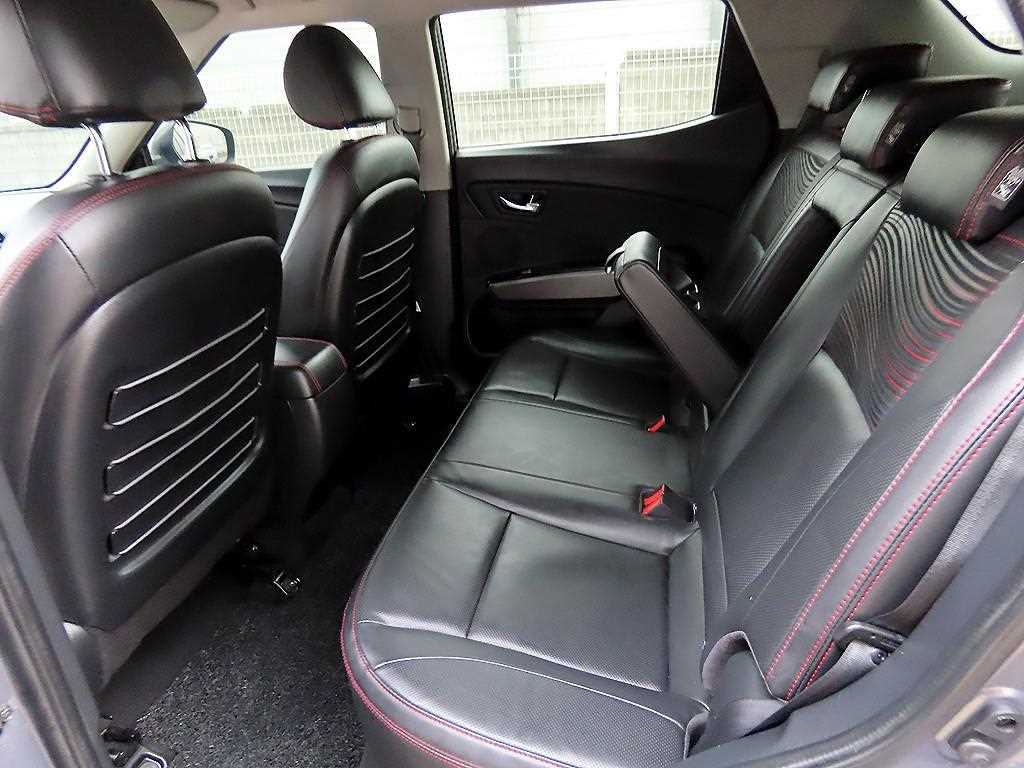 Ssangyong Tivoli - Vista 6