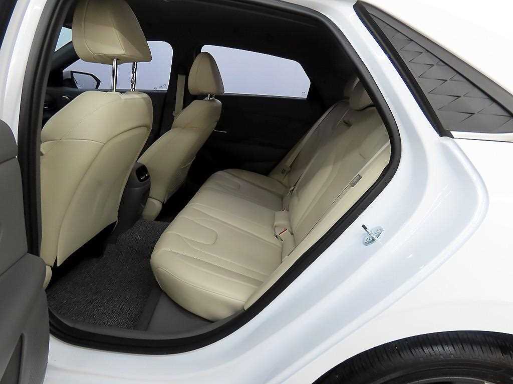 HYUNDAI Avante - Vista 6