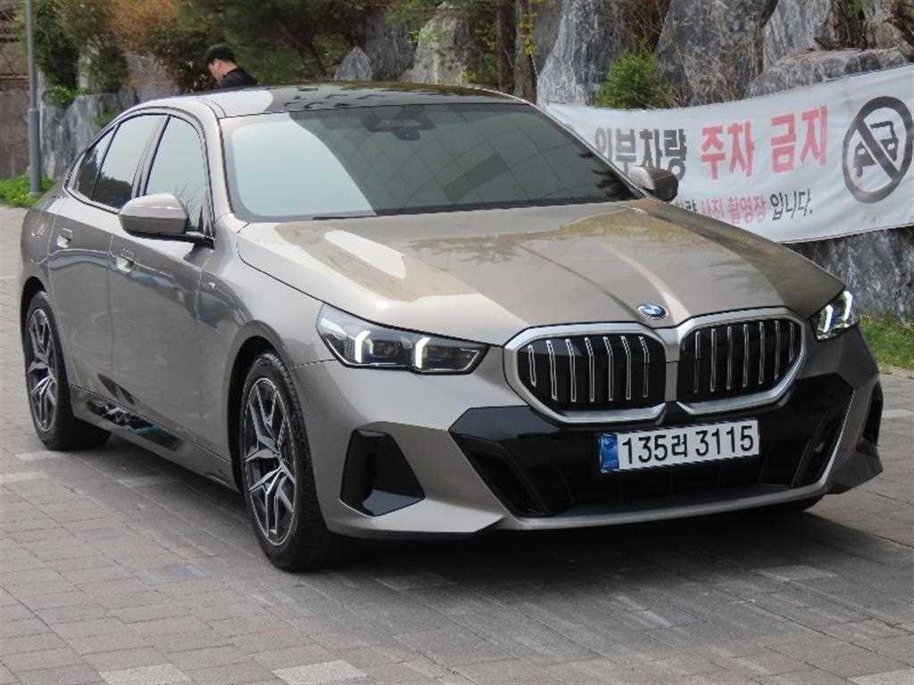 BMW 5 Series - Vista 2