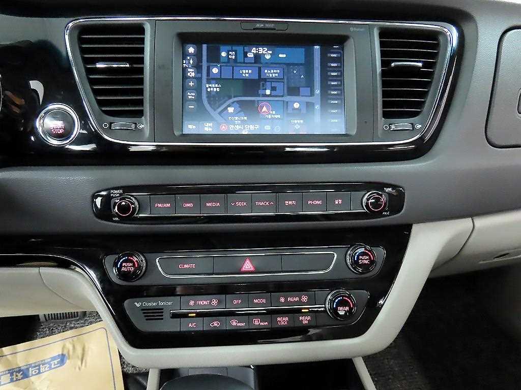KIA Carnival 2017 - Importación desde Corea - HF Imports Iquique - Foto 14