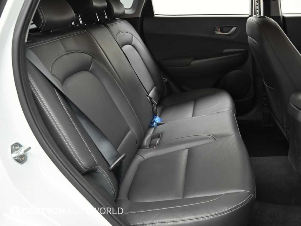 HYUNDAI Kona - Vista 12