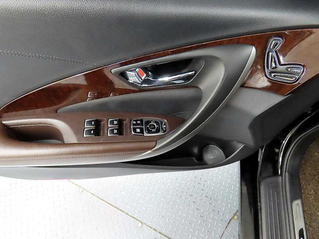 HYUNDAI Grandeur - Vista 11