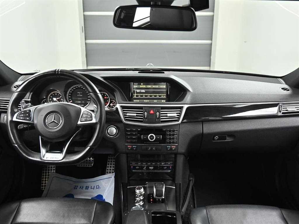 Mercedes Benz E class - Vista 7