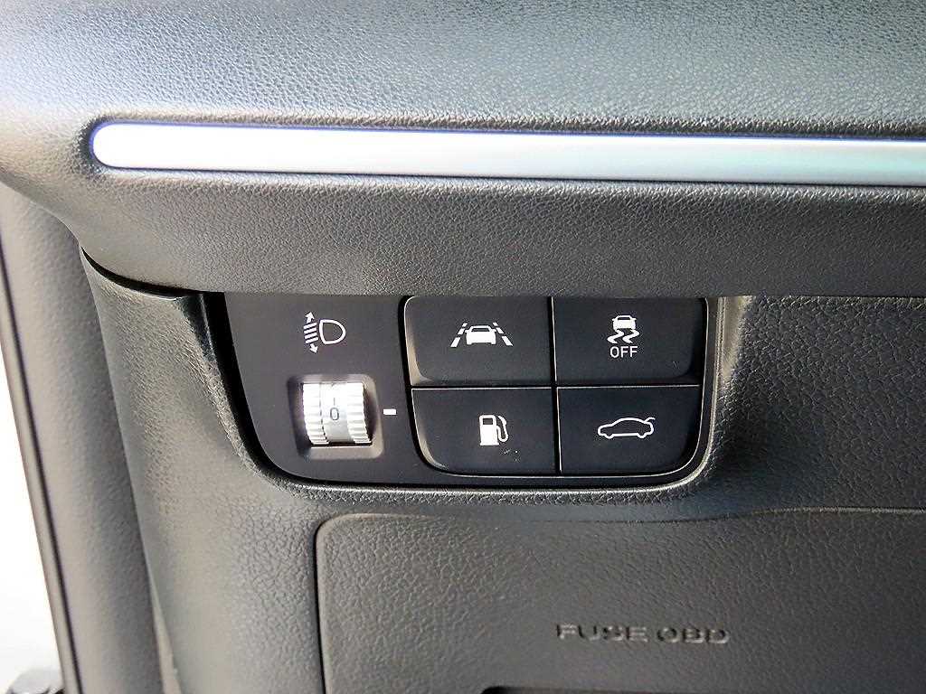 HYUNDAI Grandeur - Vista 12