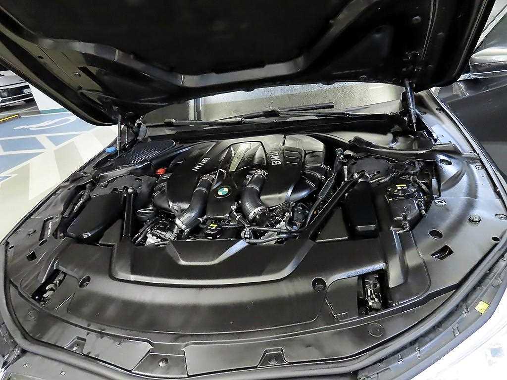 BMW 7 Series 2016 Negro - Importación desde Corea - HF Imports Iquique - Foto 19