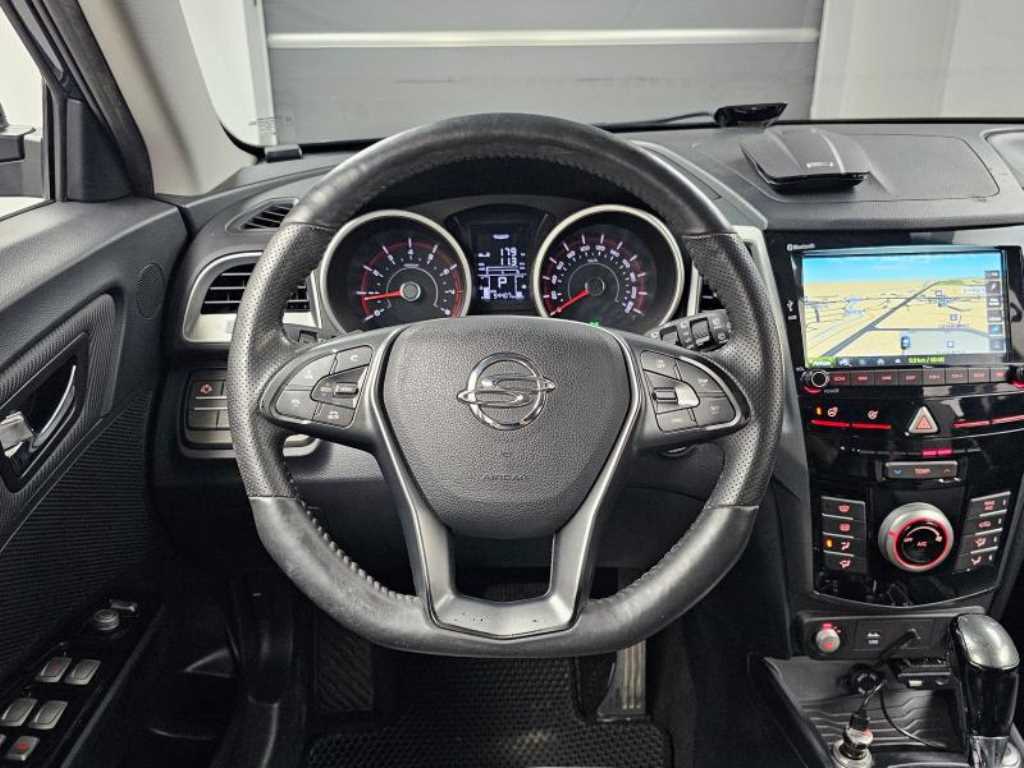 Ssangyong Tivoli 2018 Azul - Importación desde Corea - HF Imports Iquique - Foto 13
