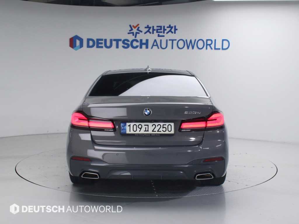 BMW 5 Series - Vista 4