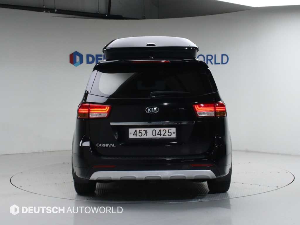 KIA Carnival - Vista 4