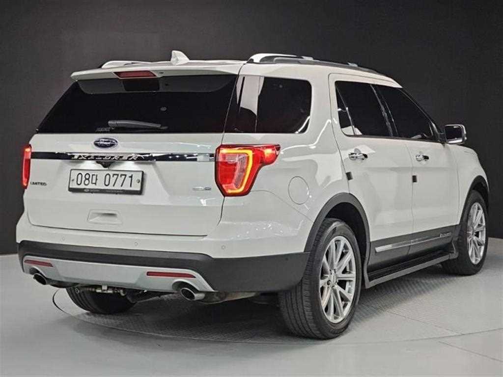 Ford Explorer - Vista 4