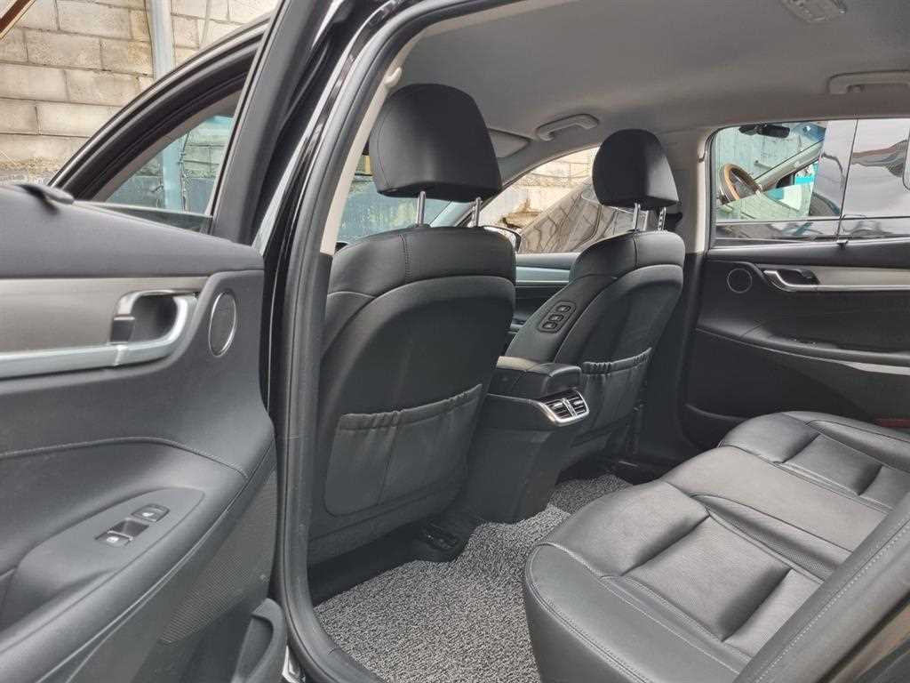 HYUNDAI Grandeur - Vista 11