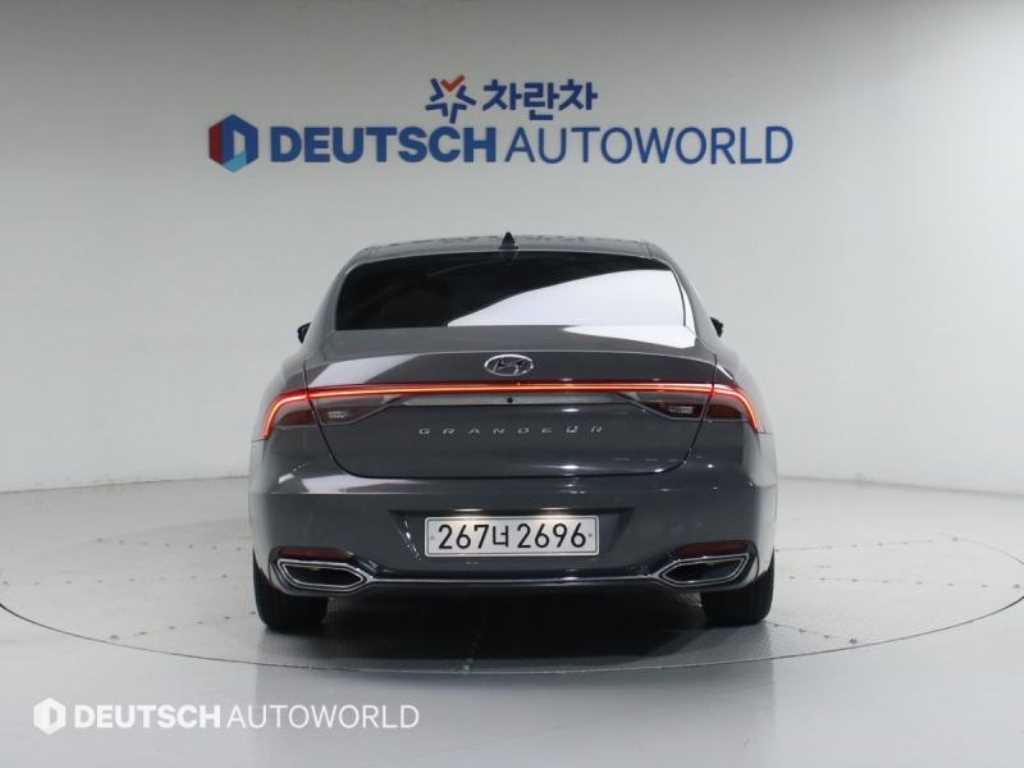 HYUNDAI Grandeur - Vista 4