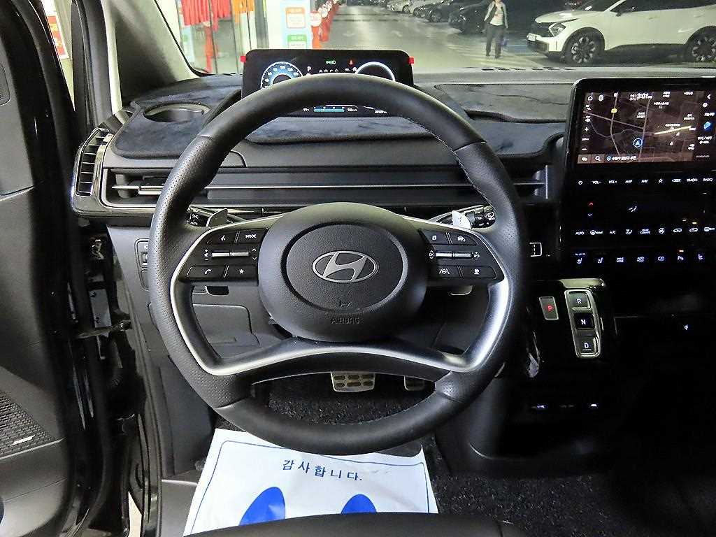 HYUNDAI Staria - Vista 9