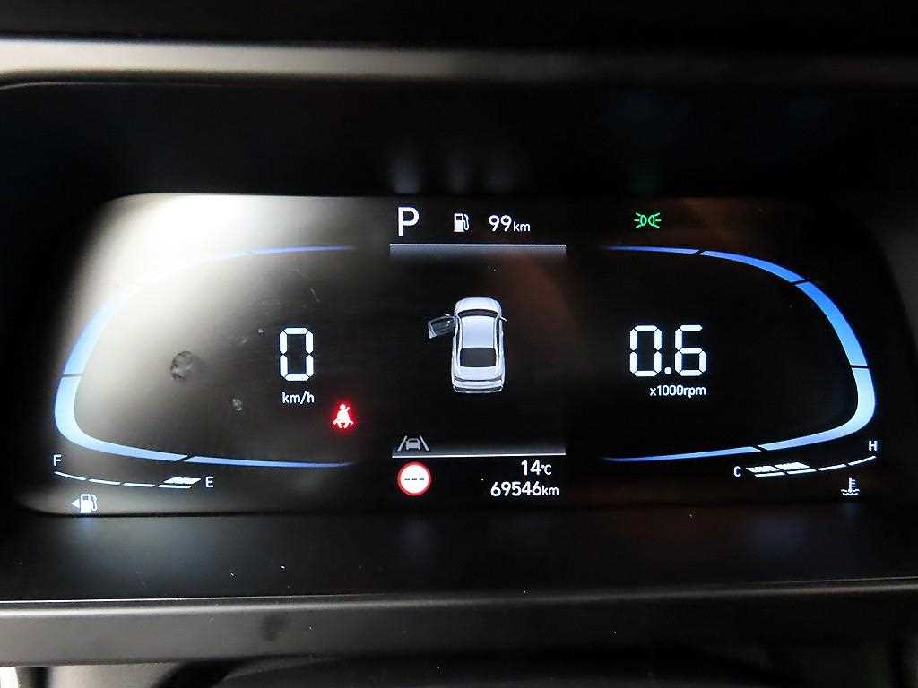 HYUNDAI Avante - Vista 8