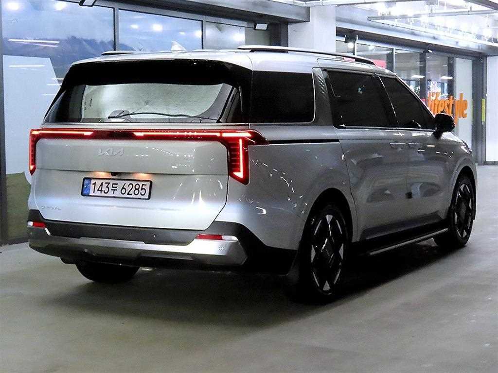 KIA Carnival - Vista 4