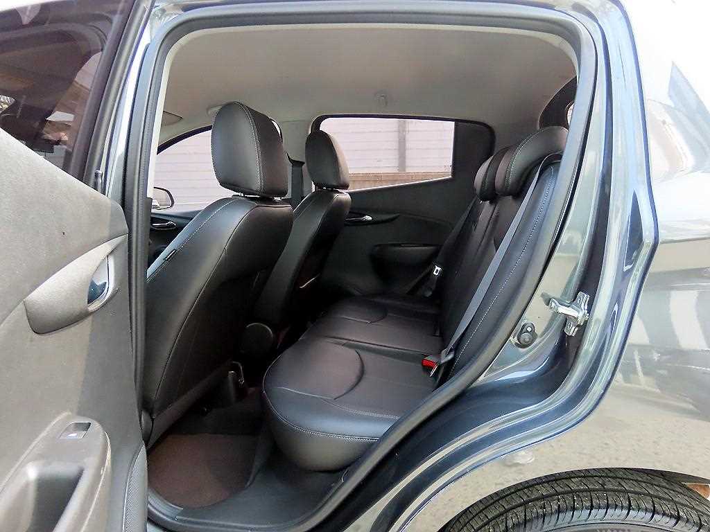 Chevrolet Spark - Vista 6