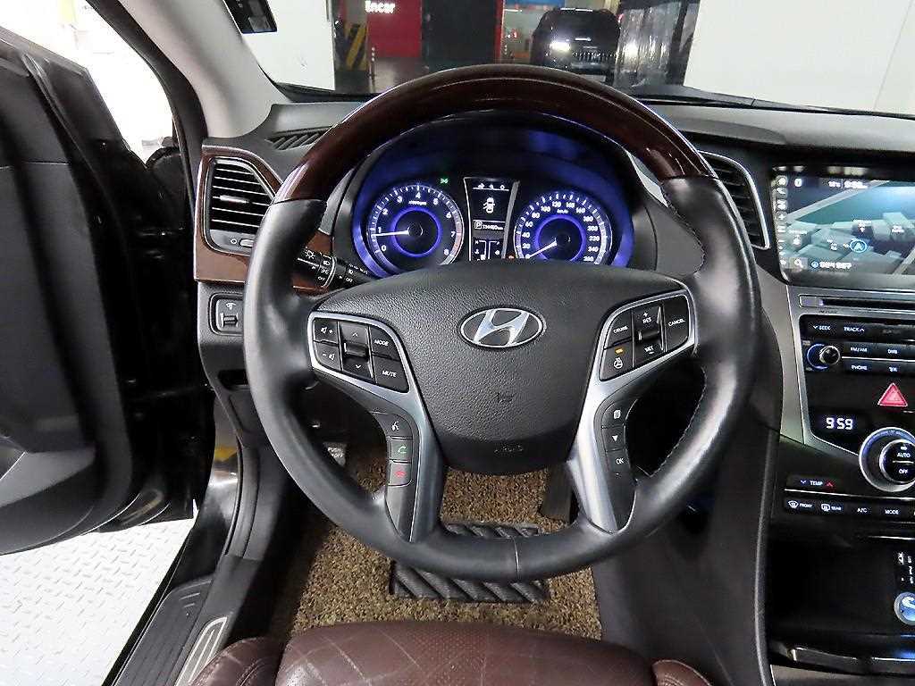 HYUNDAI Grandeur - Vista 9