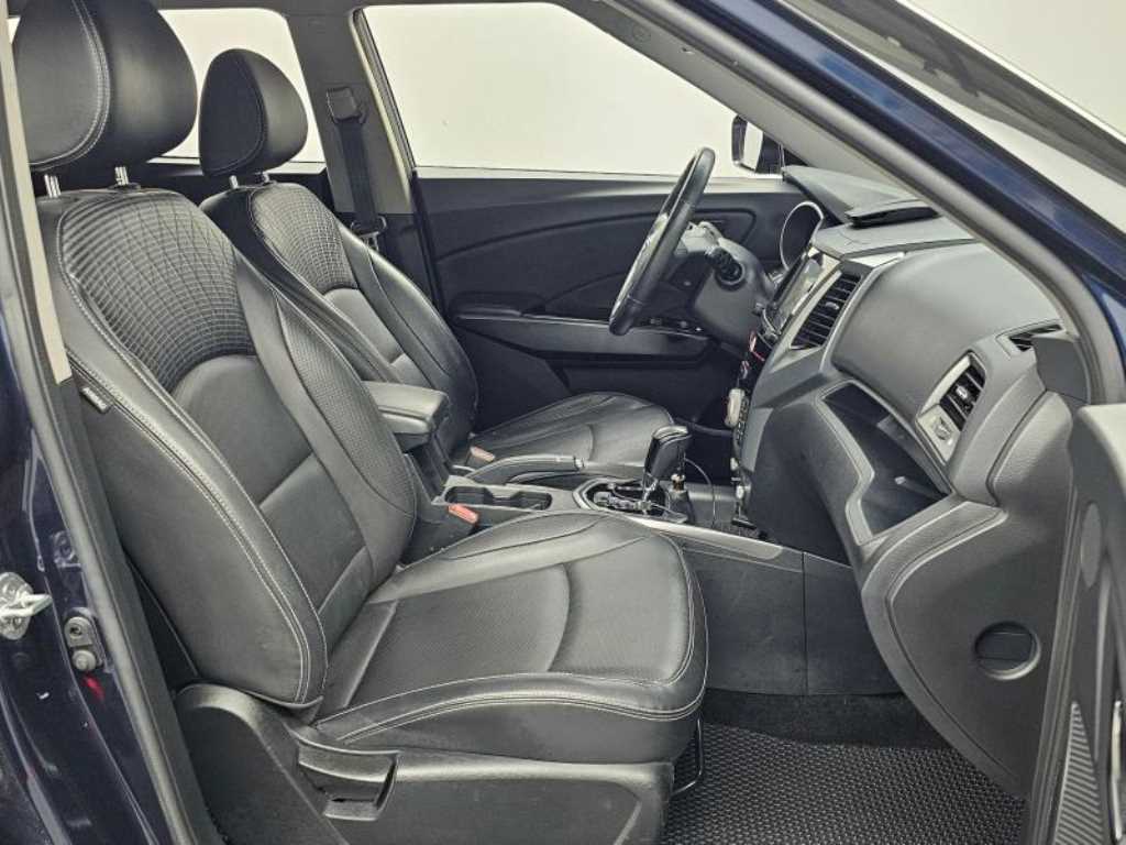 Ssangyong Tivoli - Vista 10