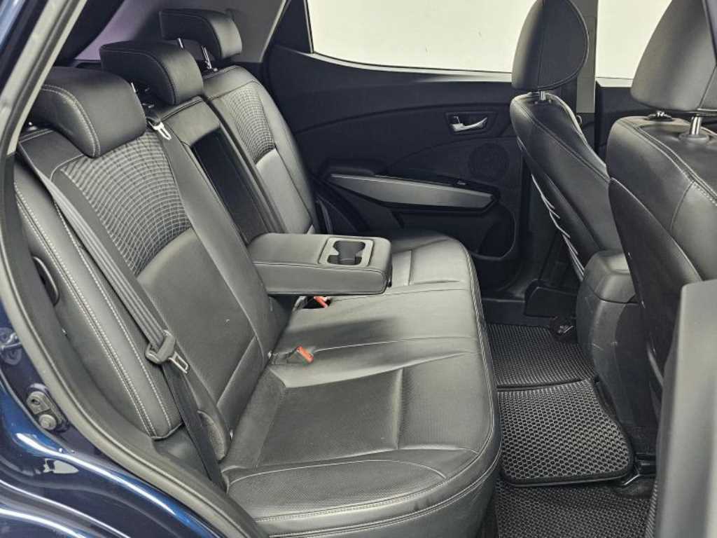 Ssangyong Tivoli - Vista 12