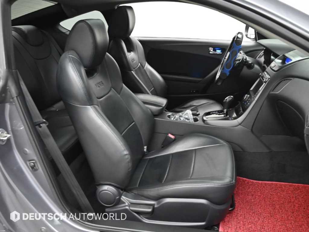 HYUNDAI Genesis - Vista 10