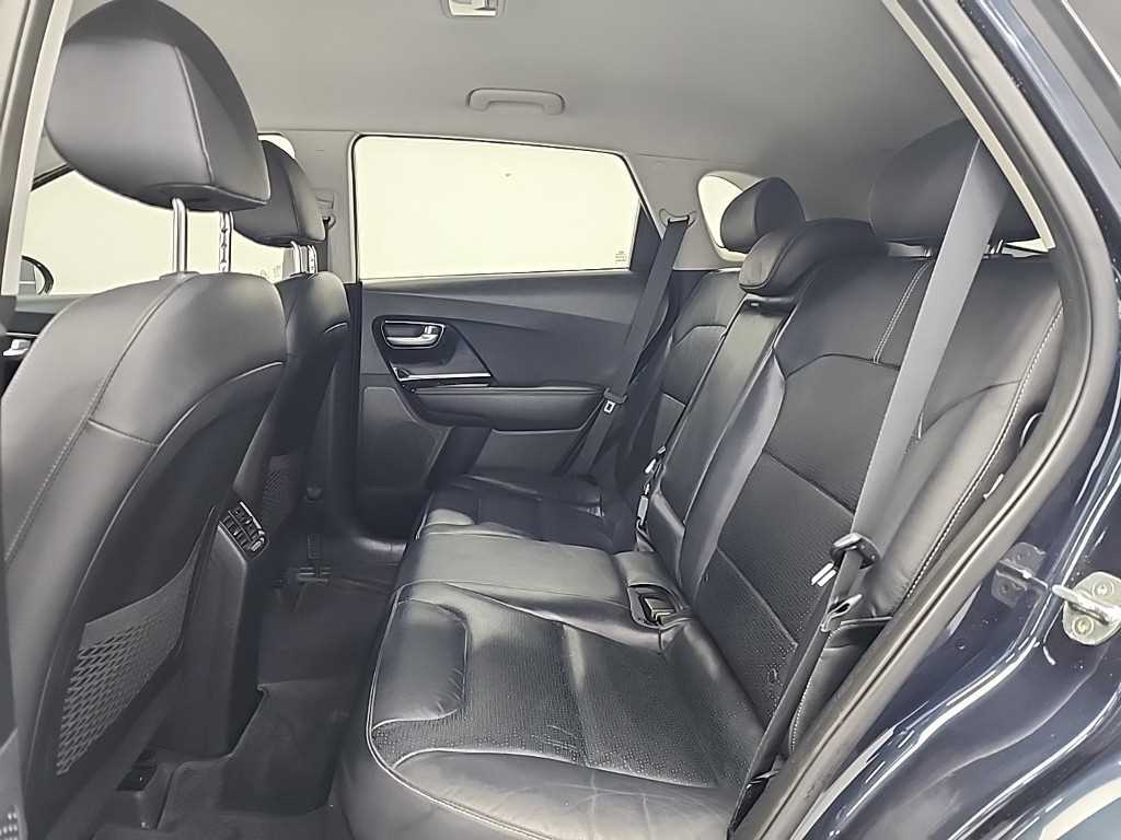 KIA Niro - Vista 12